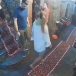 السائحون الإيطاليون