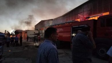 حريق في مصنع الكارتون