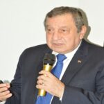 الدكتور عصام شرف