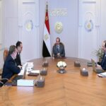 الرئيس السيسي مع رئيس الوزراء ومحافظ البنك المركزي