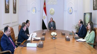 الرئيس السيسي مع رئيس الوزراء ومحافظ البنك المركزي