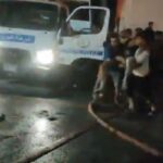 نقل المصابين في حريق مديرية أمن الإسماعيلية