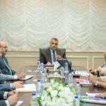 وزير الإنتاج الحربي مع وفد الماكو