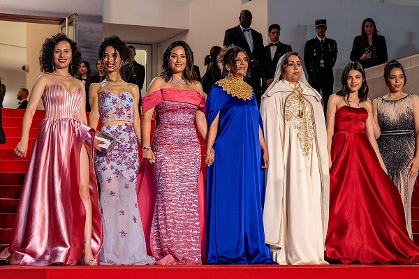 أسرة فيلم بنات ألفة