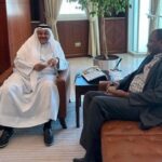 الدخيري مع مدير عام غرفة التجارة والصناعة بالكويت