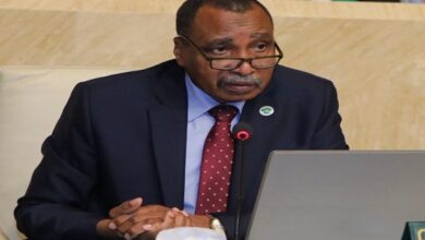 الدكتور إبراهيم الدخيري