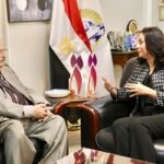 السفير خليل إبراهيم الذوادي مع الدكتورة مايا مرسي