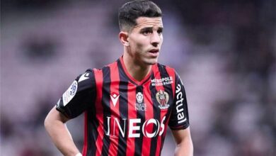 اللاعب الجزائري يوسف عطال