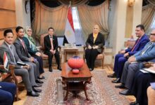 وزيرة التضامن الاجتماعي مع سفير ماليزيا