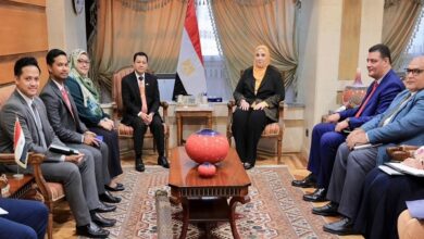 وزيرة التضامن الاجتماعي مع سفير ماليزيا