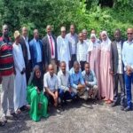 المشاركون في المشروع بجز القمر