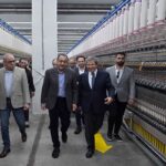 جولة رئيس الوزراء في شركة فورتكس للنسجيات