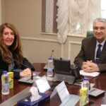 وزير الكهرباء مع السفيرة الأمريكية
