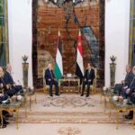 الرئيس السيسي مع الرئيس الفلسطيني محمود عباس