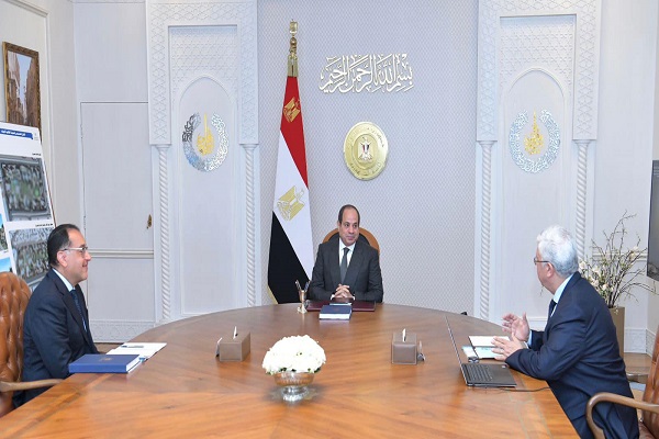السيسي مع رئيس الوزراء ووزير التعليم العالي