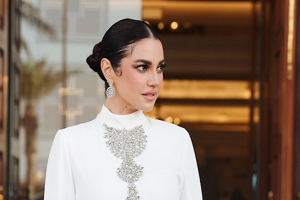 الفنانة درة