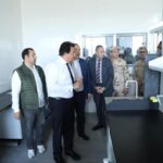 جانب من جولة وزير الصحة