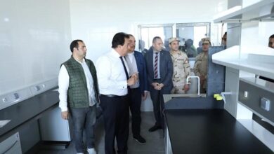 جانب من جولة وزير الصحة