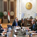 اجتماع رئيس الوزراء ووزير التموين ومحافظ البنك المركزي