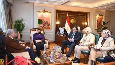 وزيرة الهجرة مع رئيس غرفة التجارة الكندية