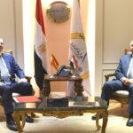 الوزير مع السفير الإسباني