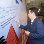 رئيس مجموعة اليابان للتبغ