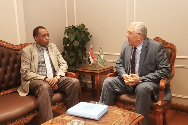 وزير الزراعة ومدير منظمة التنمية الزراعية