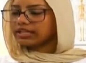 منة الله خيري