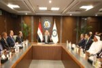 اجتماع وزير البترول مع ممثلي الشركات وقيادات القطاع