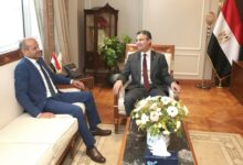 وزير التموين مع رئيس البورصة المصرية