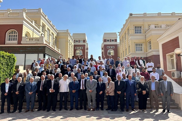 المشاركون في المؤتمر