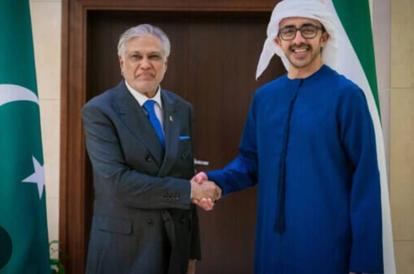 نائب رئيس الوزراء الباكستاني، إسحاق دار، يستقبل نظيره الإماراتي، الشيخ عبد الله بن زايد