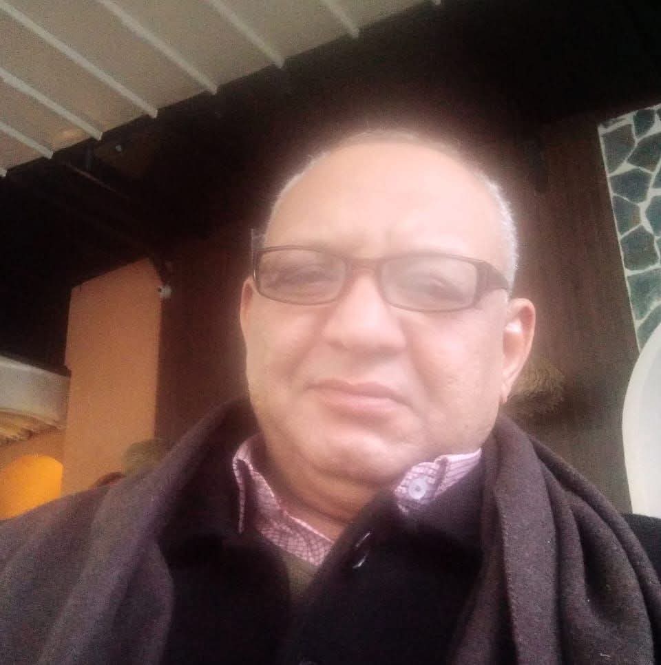 الكاتب الدكتور العشماوي عبدالكريم الهواري