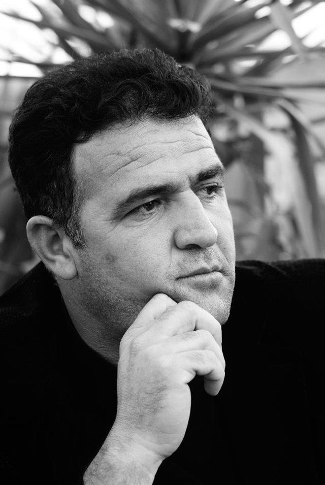 الشاعر حسين لطيف