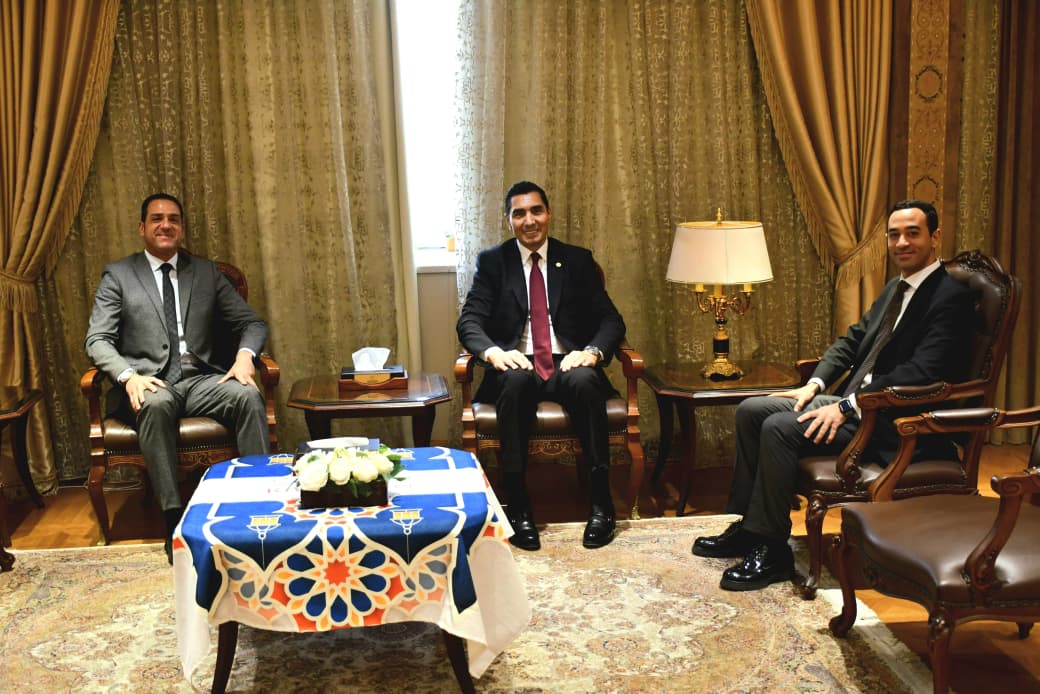 مناقشة تطوير الأنشطة الرياضية للطلاب داخل الجامعات والمدارس