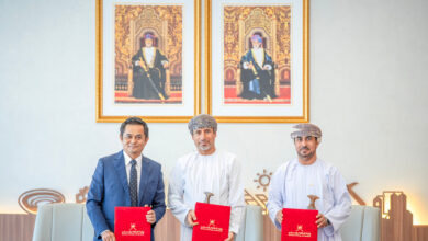 جانب من توقيع الاتفاقية