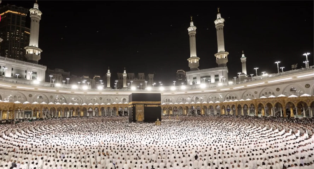 وجبات إفطار الحرمين في المسجد الحرام خلال رمضان