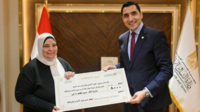 تكريم المدير التنفيذي لمركز شباب عين الصيرة