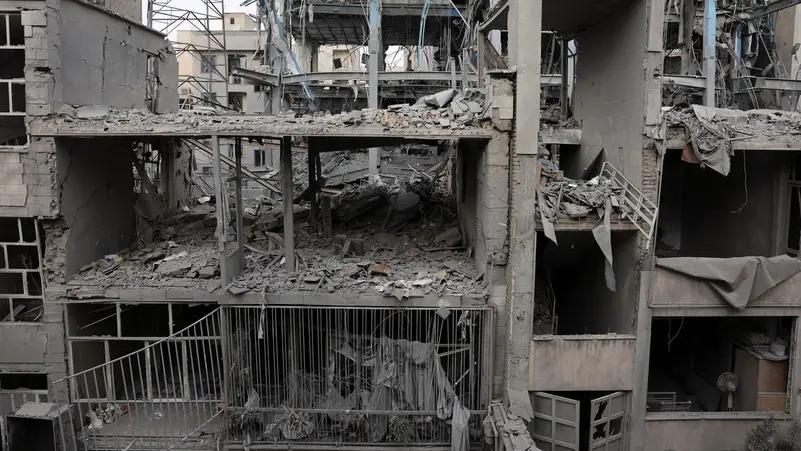 غارات إسرائيلية تستهدف مراكز صاروخية للحرس الثوري