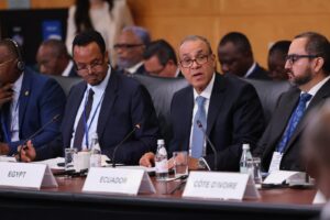 مشاركة وزير الخارجية المصري في اجتماع G24