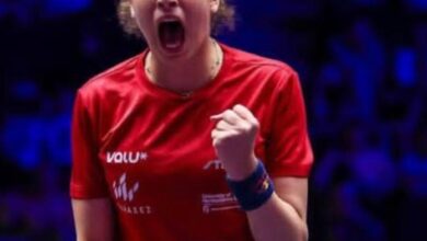 لقطات تظهر البطلة هنا جودة خلال مباراتها التاريخية في ربع نهائي كأس العالم لتنس الطاولة أمام بطلة الصين