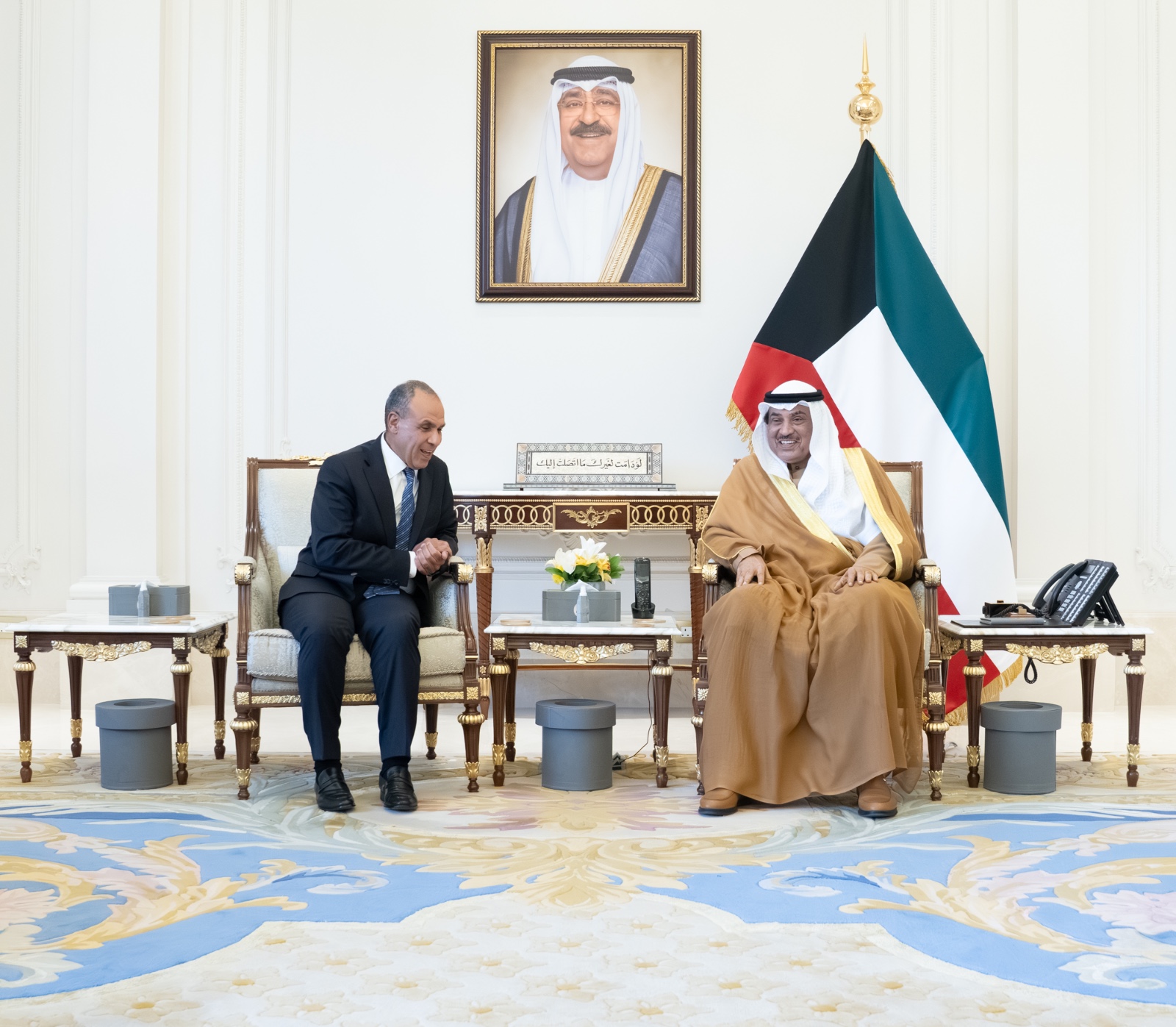 لقاء وزير الخارجية د. بدر عبد العاطي مع سمو ولي عهد الكويت الشيخ صباح خالد الصباح لتأكيد أن أمن الكويت والخليج هو امتداد للأمن القومي المصري.