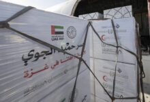 لقطات توضح وصول طائرة مساعدات إماراتية لغزة إلى مطار العريش وتفريغ 100 طن من المواد الغذائية والإغاثية ضمن الجسر الجوي المتواصل لدعم الأشقاء